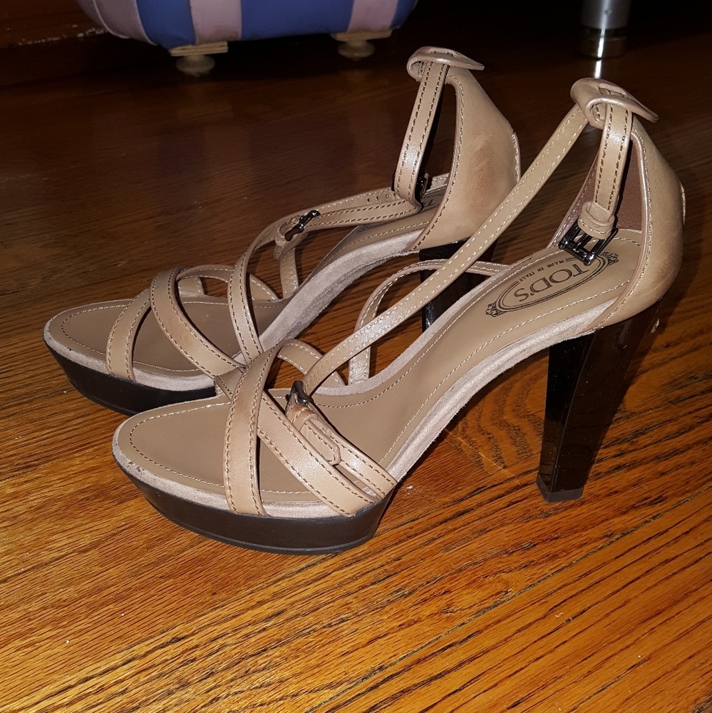 Tod's 4" Heel sandals